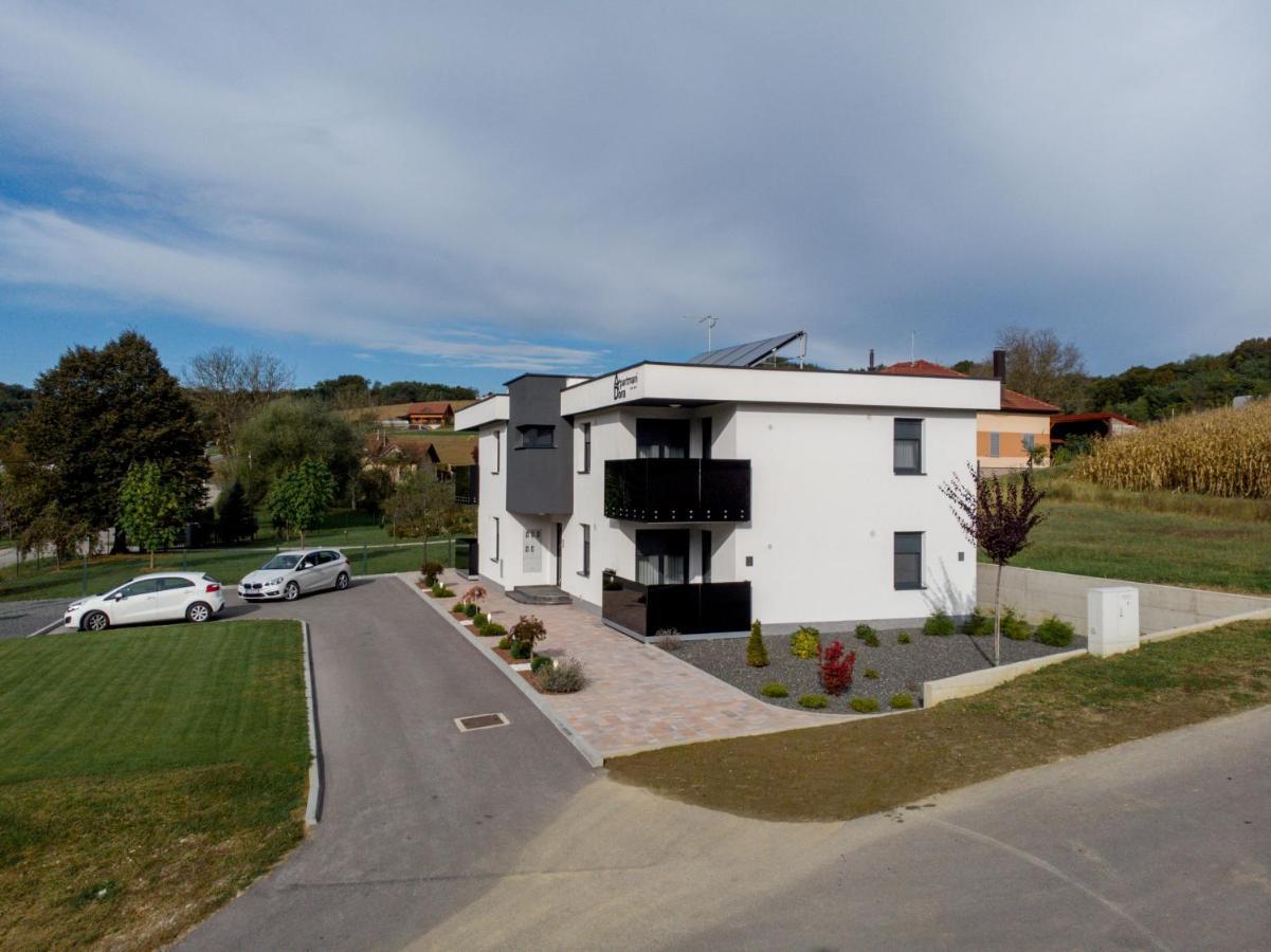 Apartments Dora Sveti Martin Na Muri Eksteriør billede